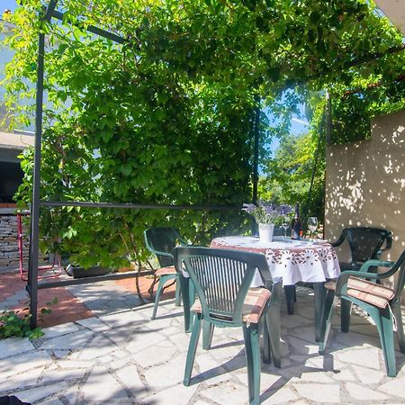 Apartment Josipa Винишче Экстерьер фото