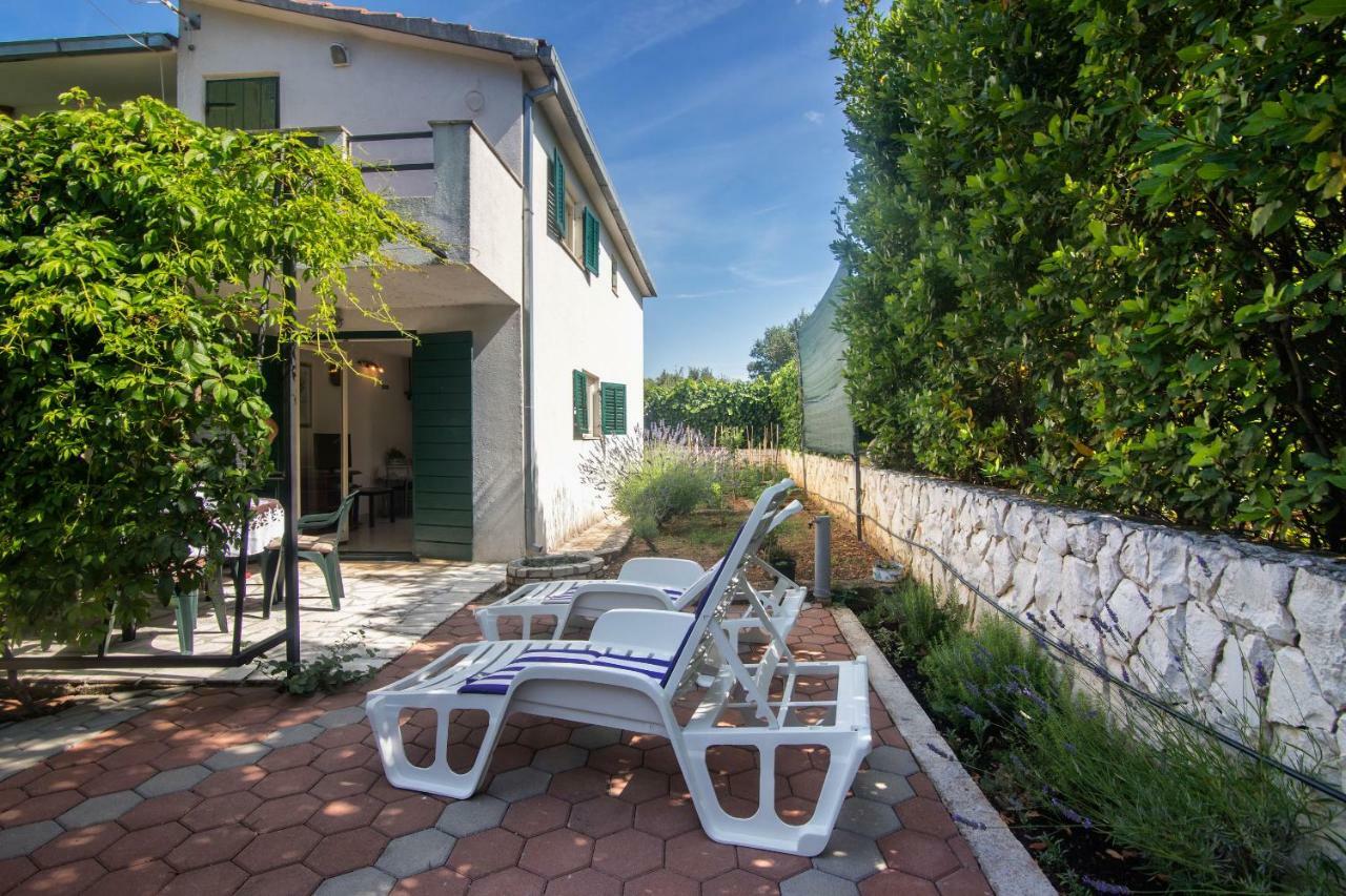 Apartment Josipa Винишче Экстерьер фото