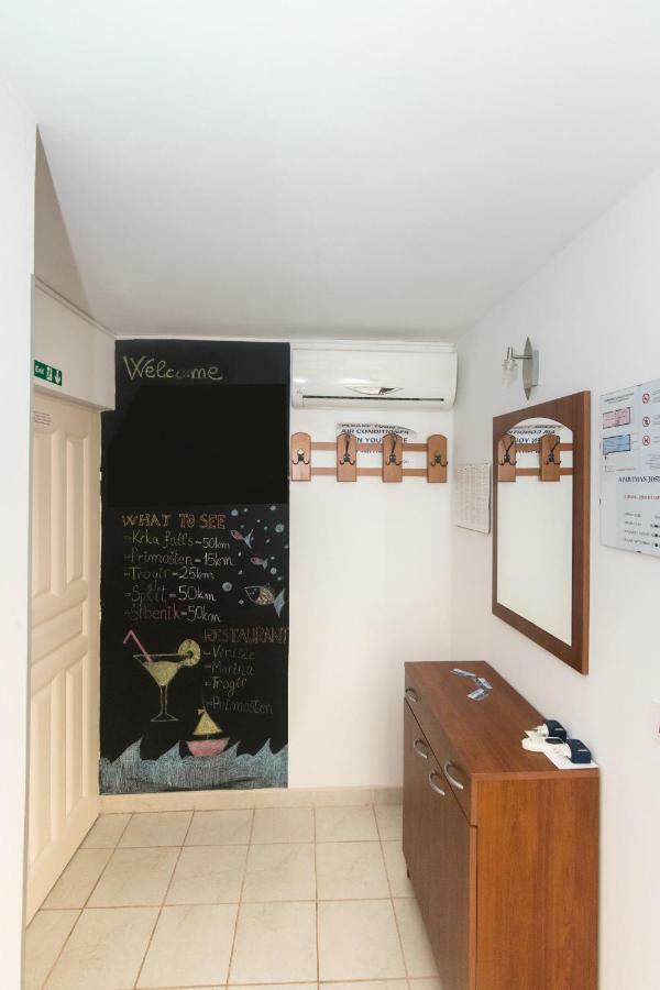 Apartment Josipa Винишче Экстерьер фото