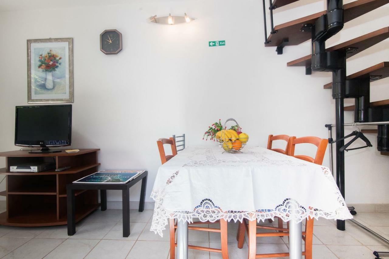Apartment Josipa Винишче Экстерьер фото